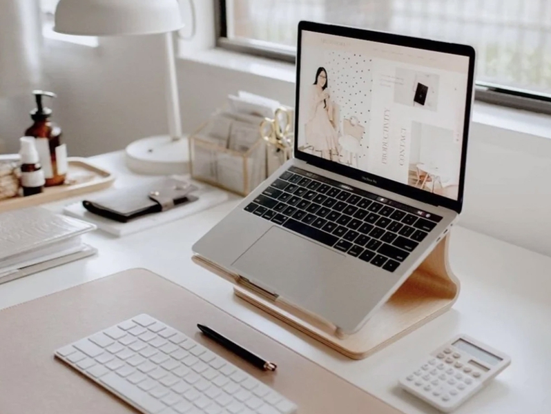 Enkel Studios Laptop Stand: Solid Birchwood