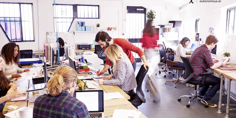 5 Tips to Manage Hot-Desking for Shared Workspaces