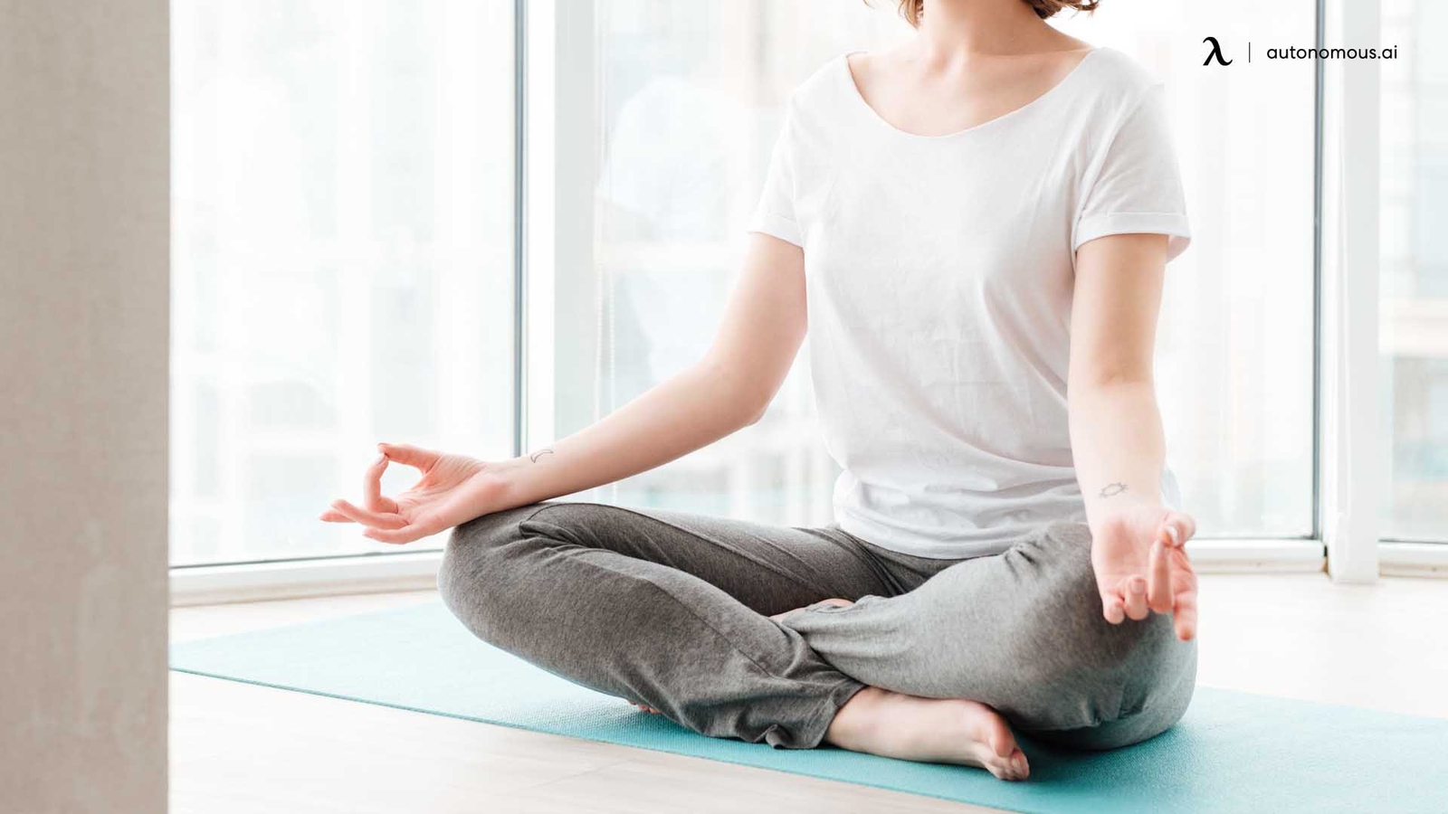 Meditation Exercises You Can Do Right at Your Desk to Stay Productive