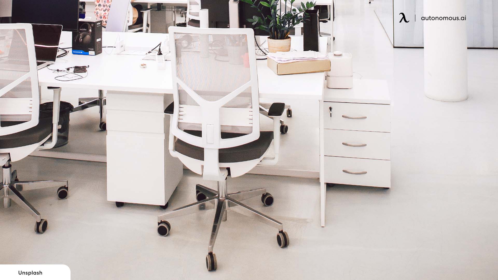 Top 20 White & Grey Office Chairs for Workspace
