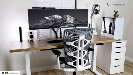 Effortlessly Elegant: A Minimalist Black and White Desk Setup with