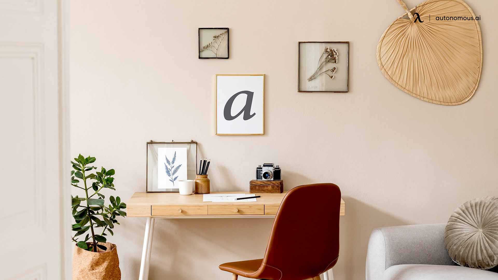 12 Perfect Small Room Desk Setup for Your Dreamy Home Office
