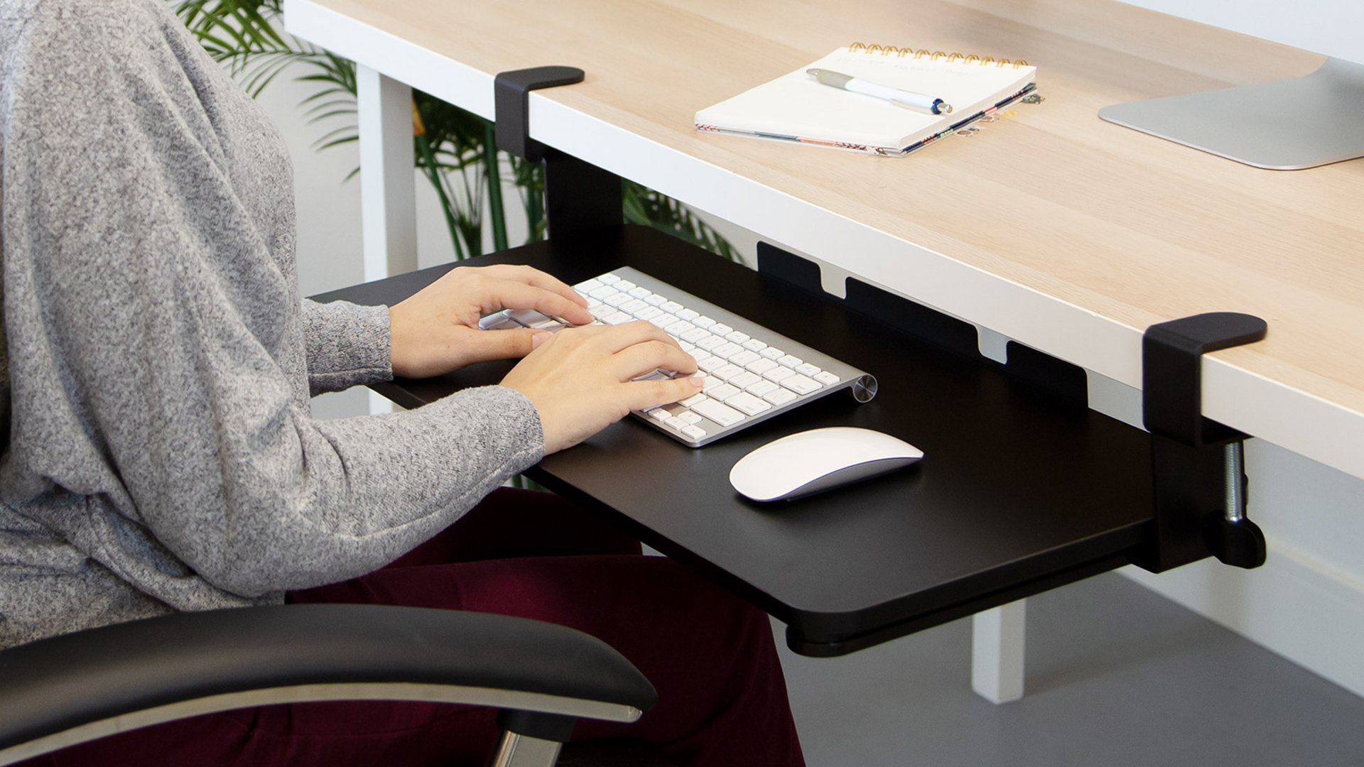 Mount-It! MI-7147 Under Desk Keyboard Tray: Clamp-On