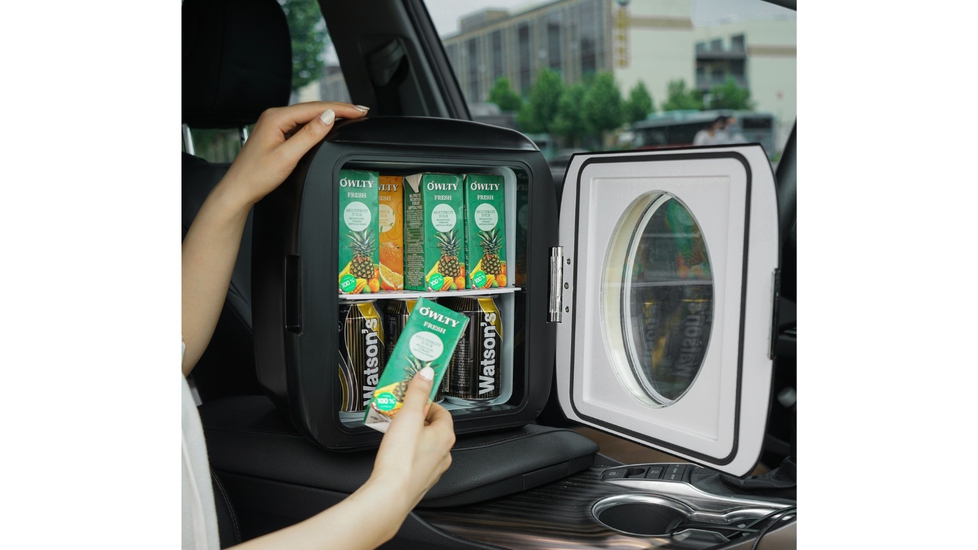 Uber Appliance Mini Fridge 6-can portable refrigerator, cooler/warmer