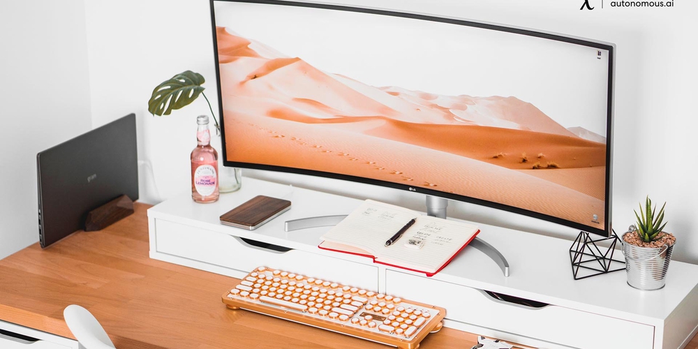 Are Curved Computer Monitors Worth it? Pros and Cons