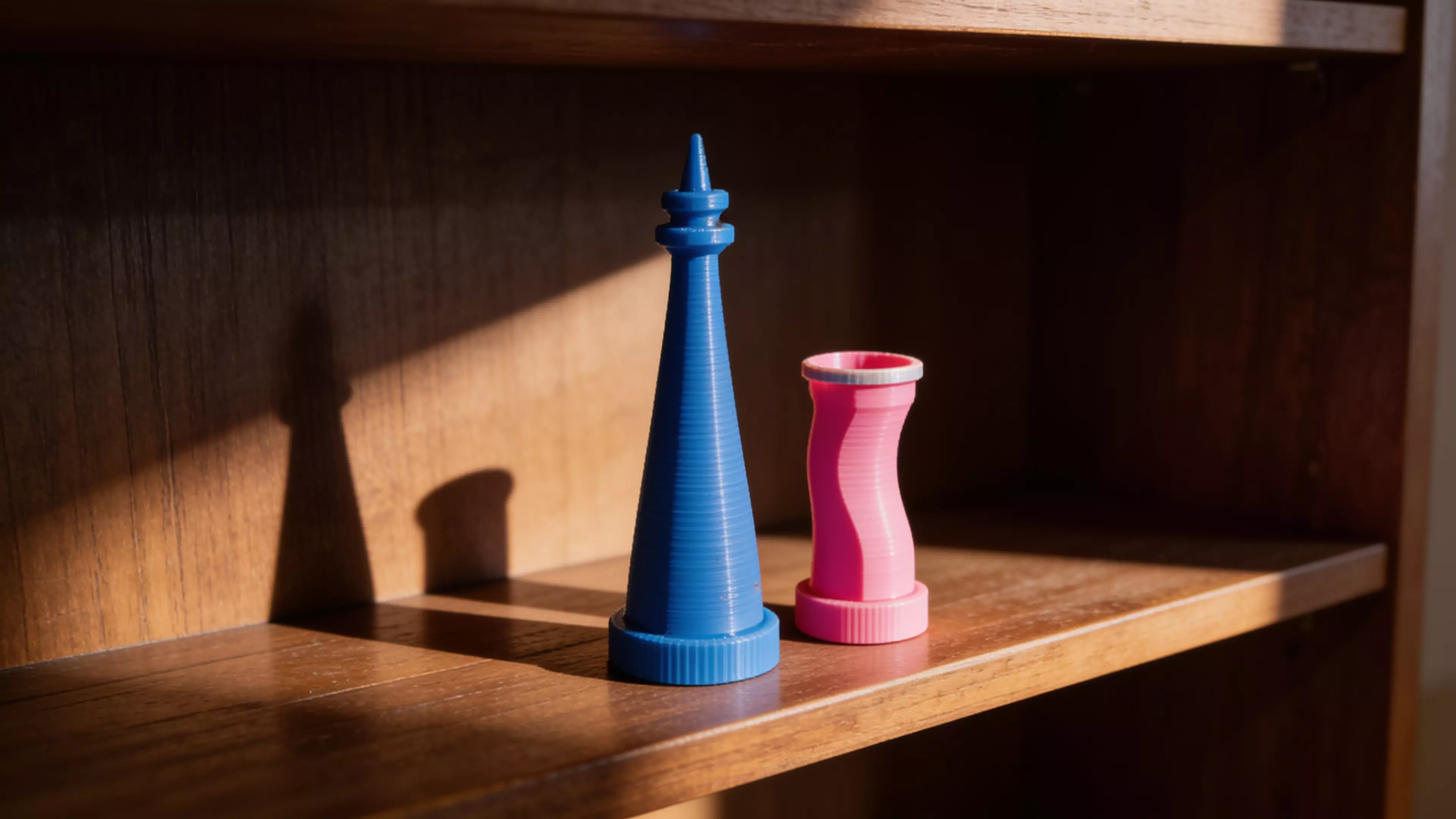 A 3D-printable alignment themed san francisco chess set (f).