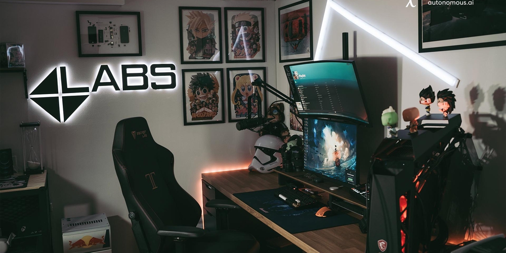 A 2022 List of 14 Essential Gaming Room Accessories