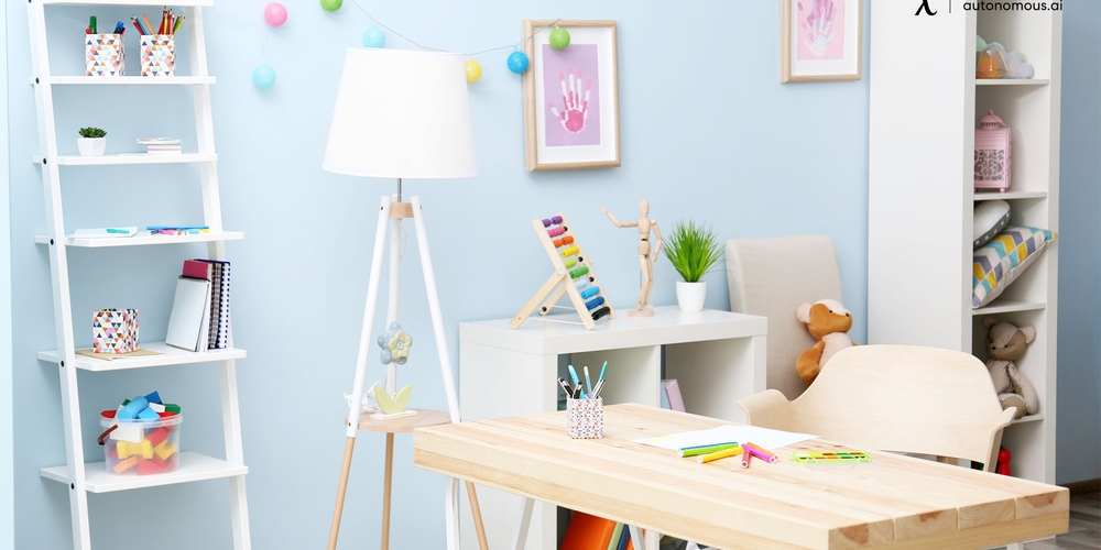 3 Writing Desks for Kids with Ergonomic Features