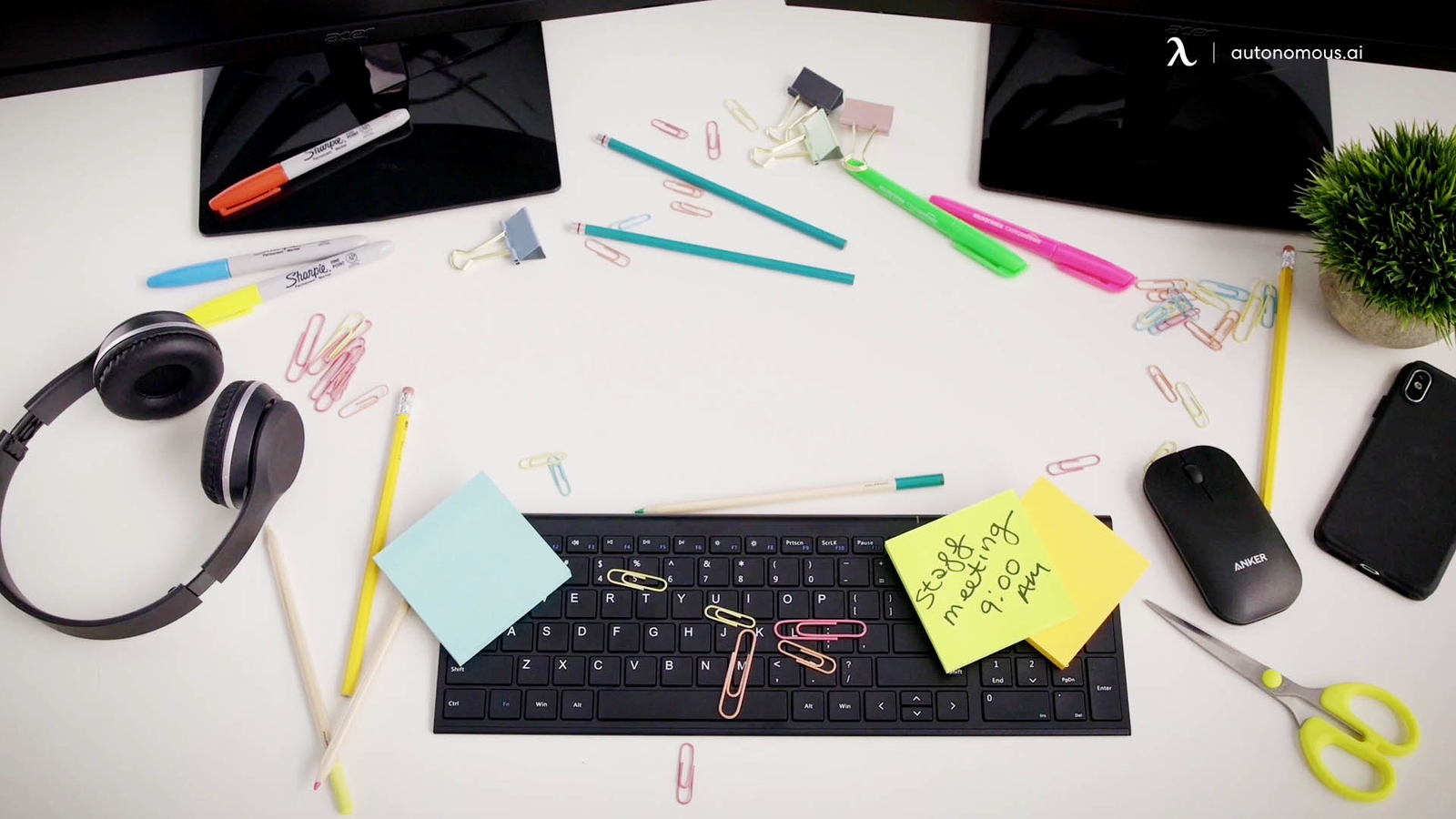 Steps to Logically Organize Stationery in Your Workstation