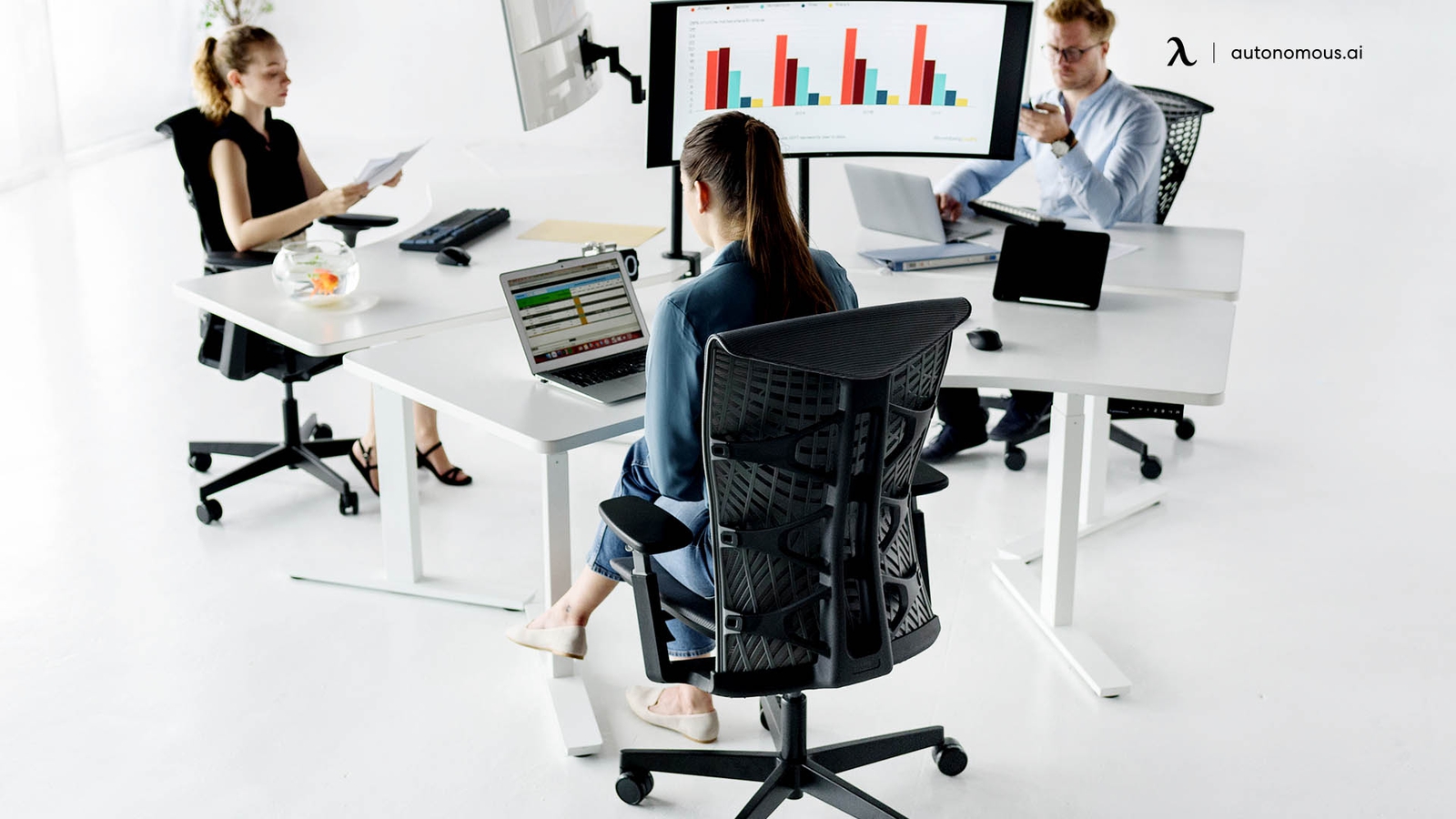 How to Choose a Hybrid Office Chair for Your Hybrid Workspace