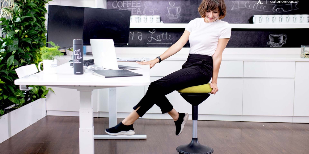 The 15 Best Stools for Standing Desk You Can Get in 2022